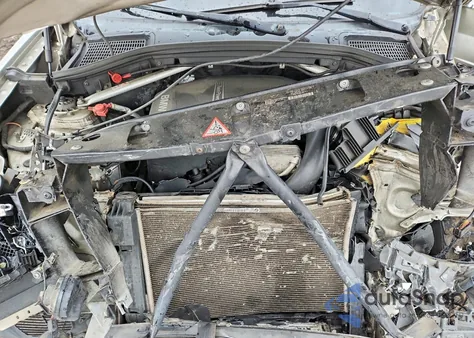 2015 BMW X4 xDrive28I z USA, uszkodzony, nr VIN 5UXXW3C59F0F89193